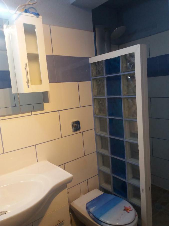 Studio A Louer Proche Des Plages Apartman Sainte-Anne Kültér fotó